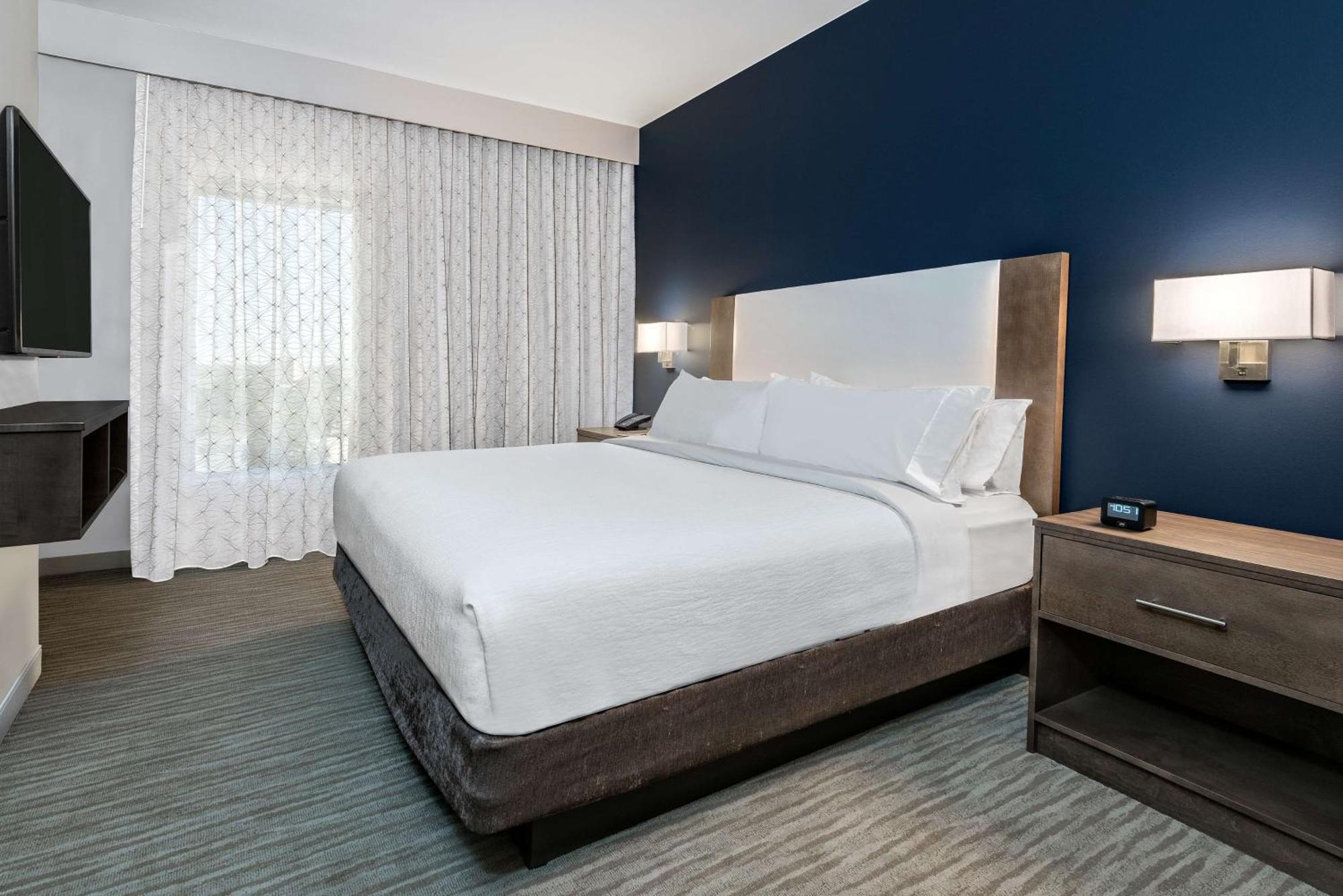 Embassy Suites By Hilton College Station Esterno foto